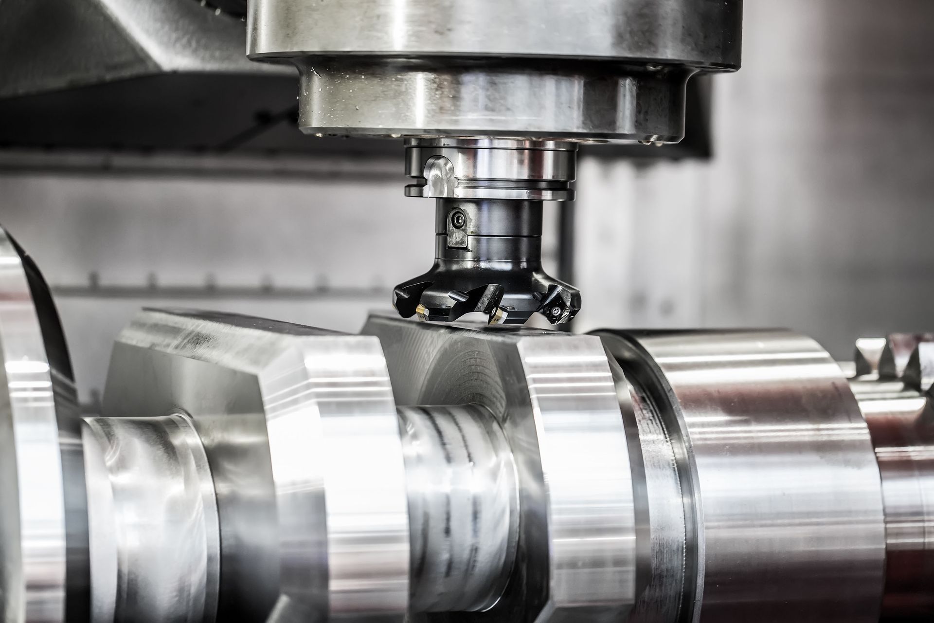5 Safety Tips for Operating Material Handling Equipment