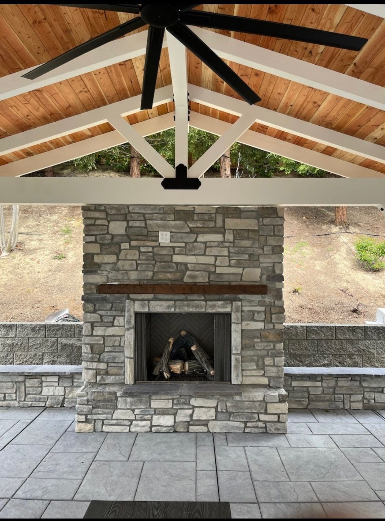 Fire pits and Fireplaces