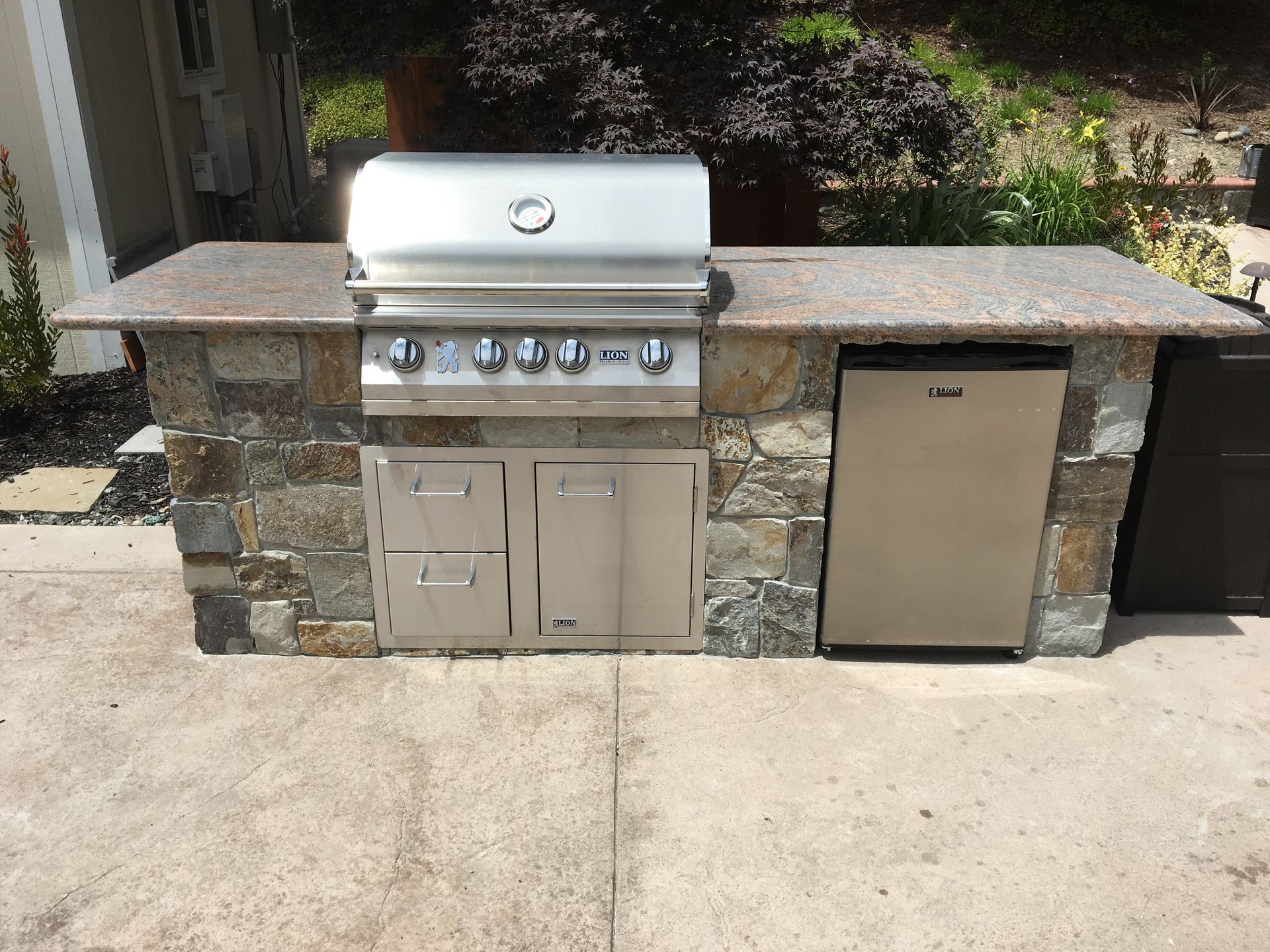 Outdoor BBQ Islands