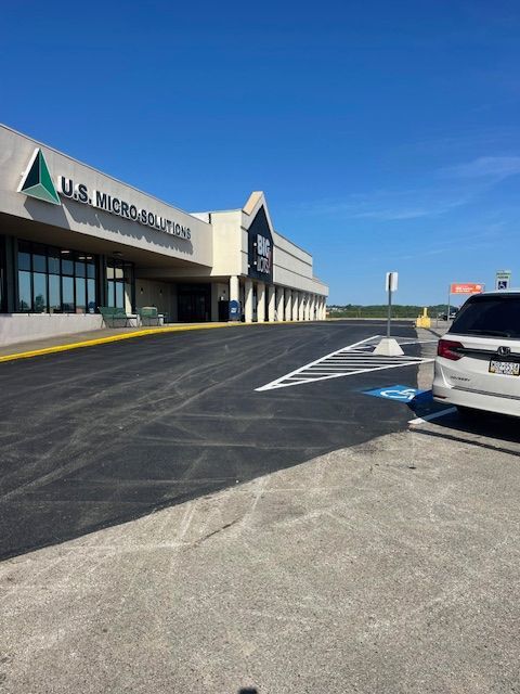 commercial asphalt driveway