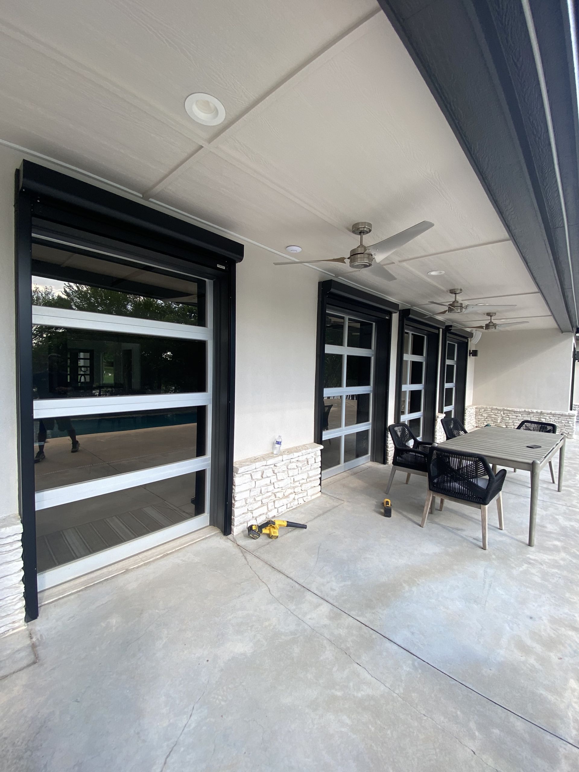 Motorized patio screens service