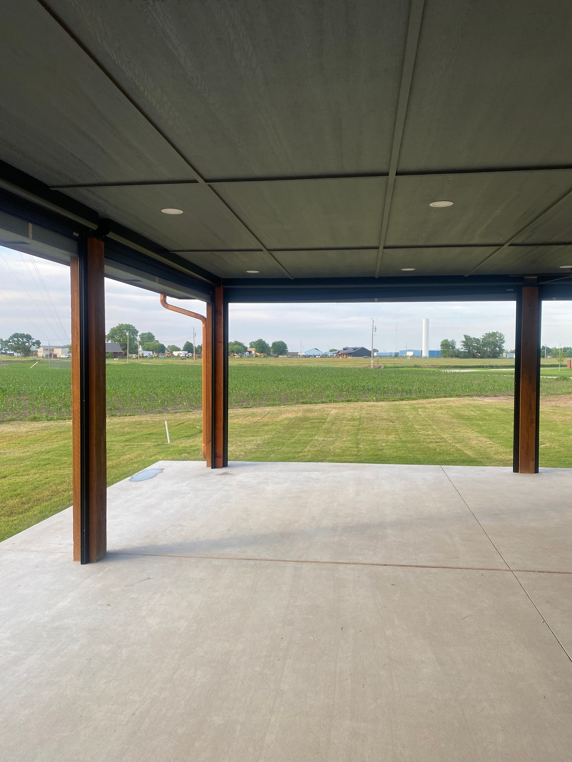 Motorized patio screens service