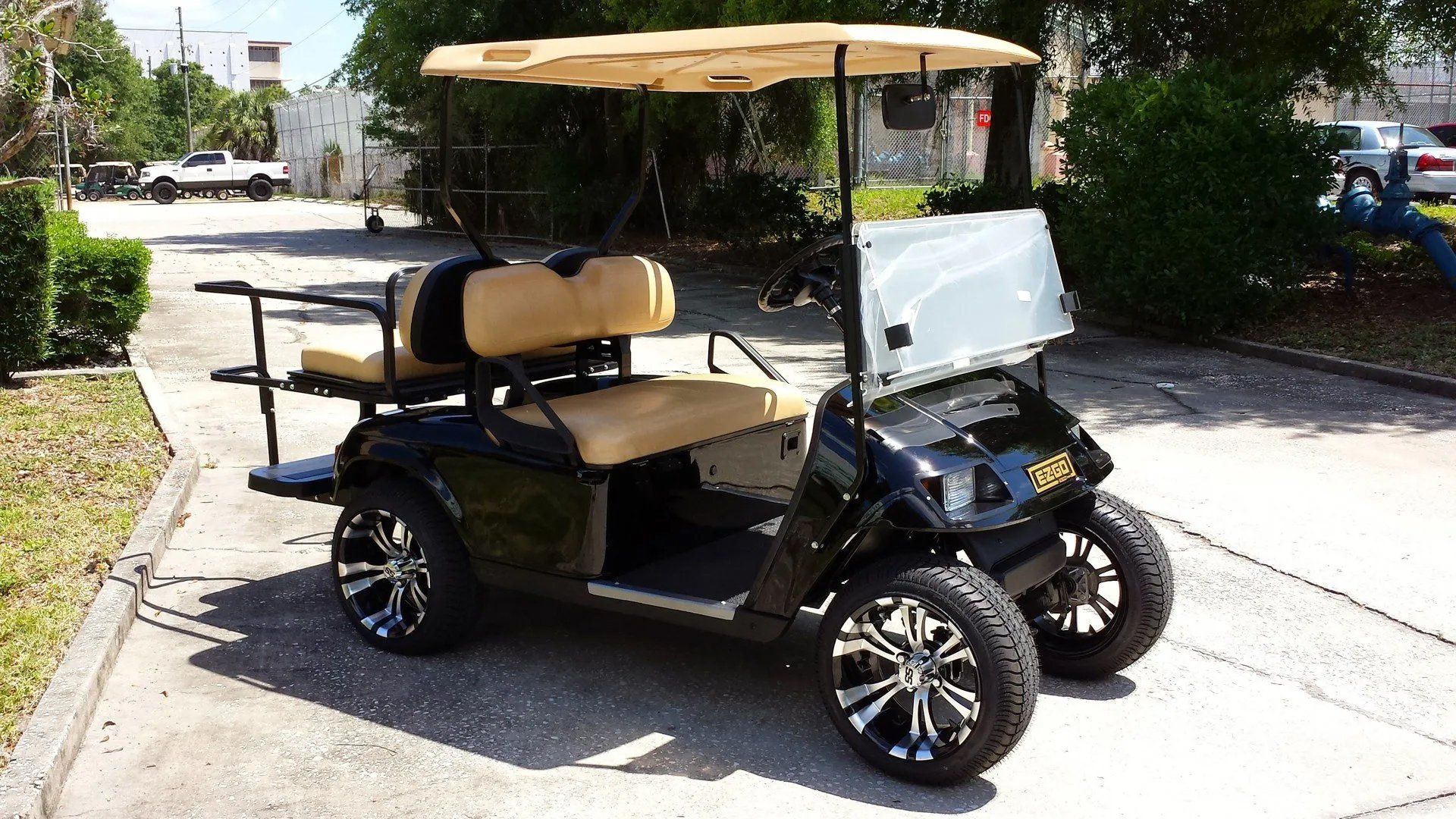 Golf cart