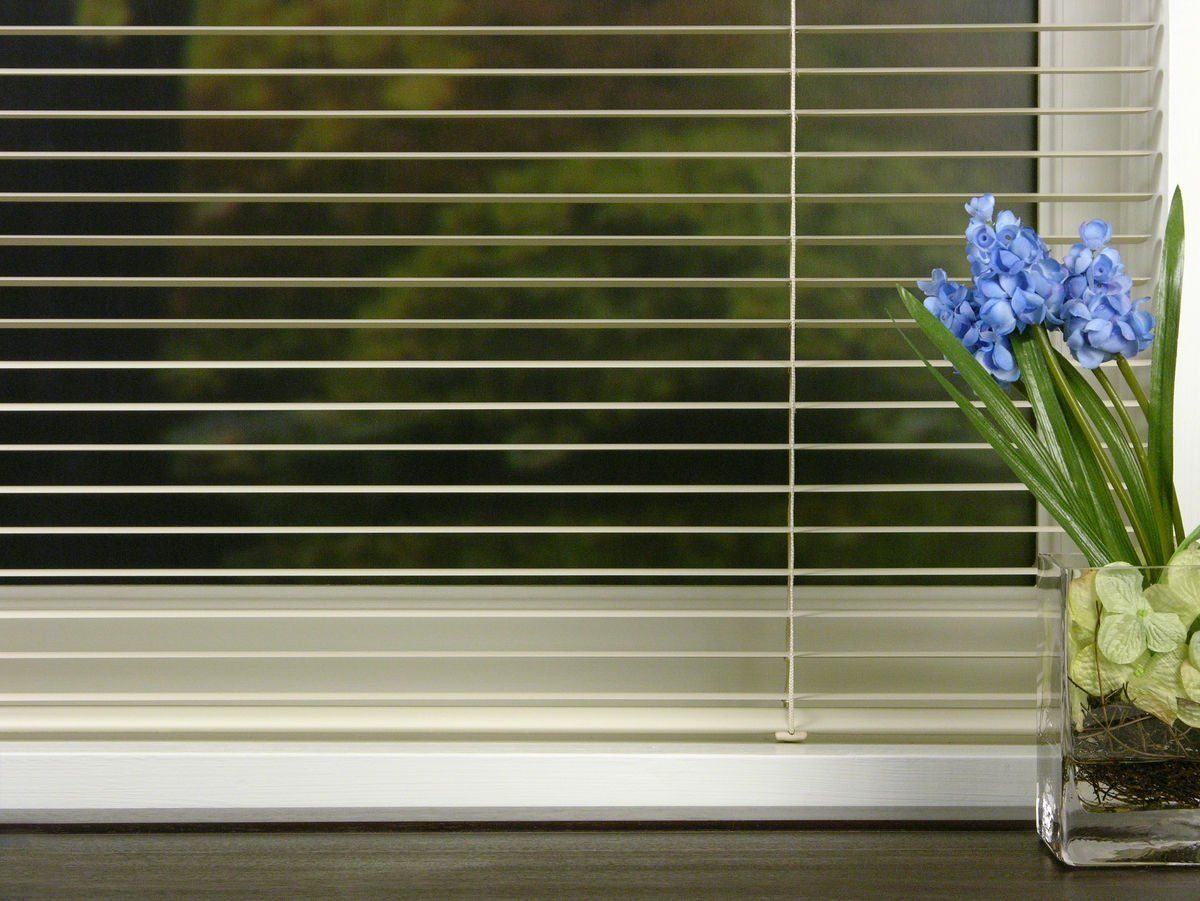 Aluminum horizontal blinds