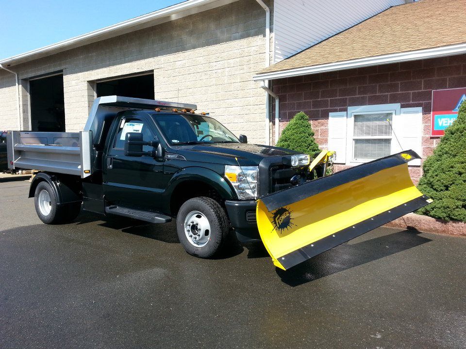 Snow plow truck