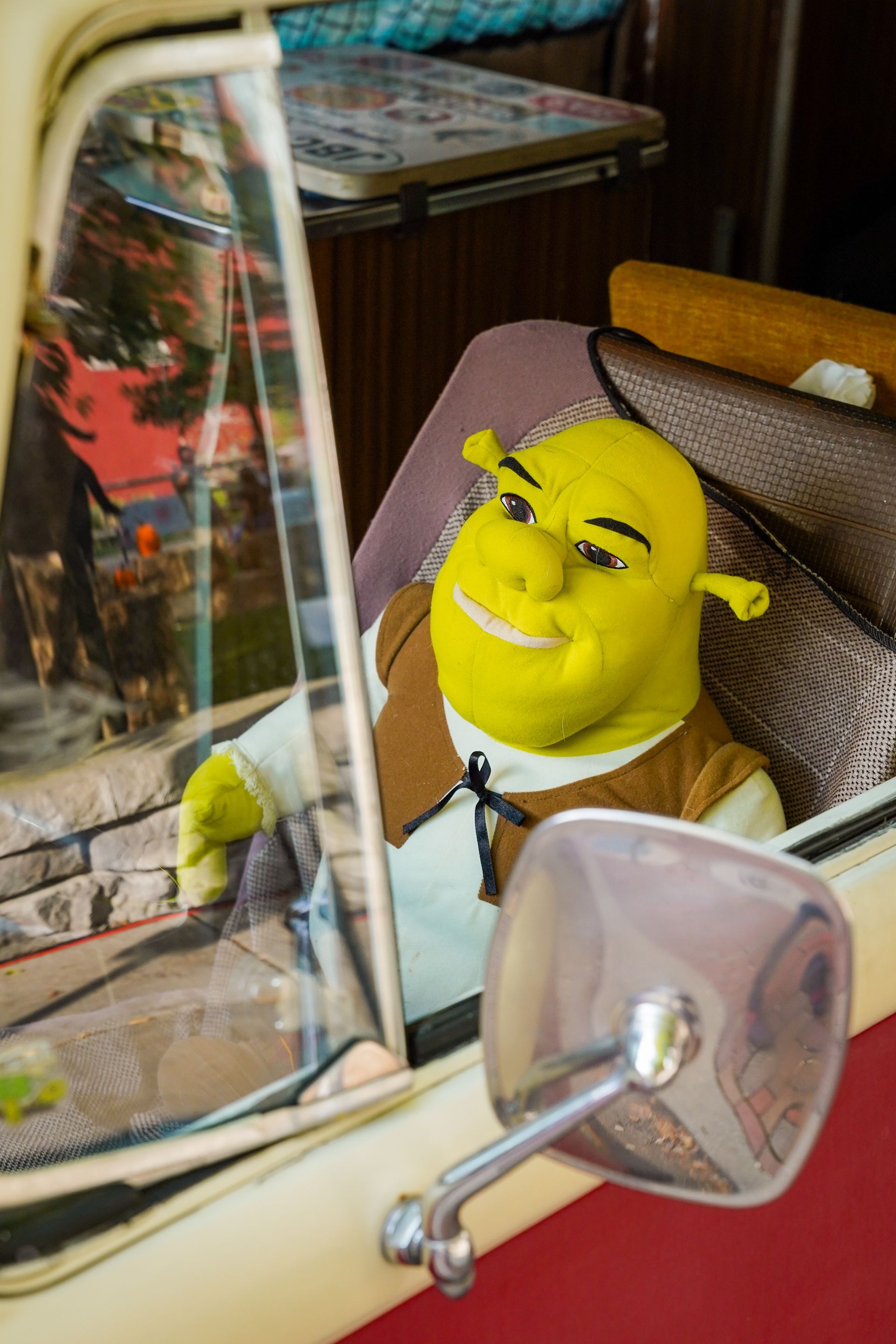 shrek maskot