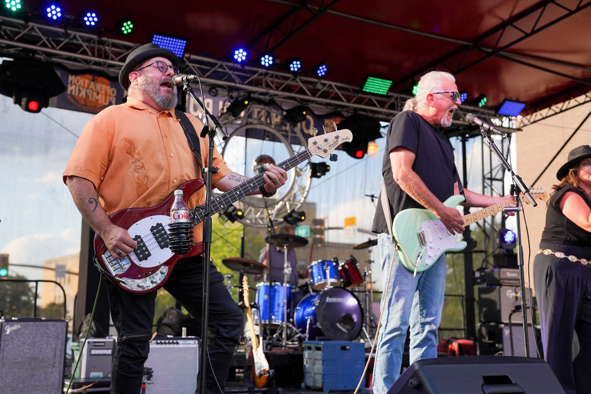 music band playing music