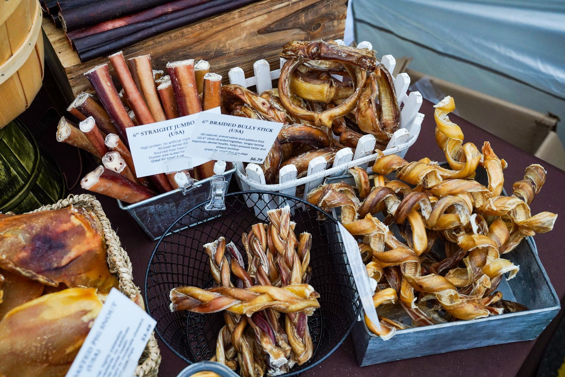 there are many different types of dog treats on the table