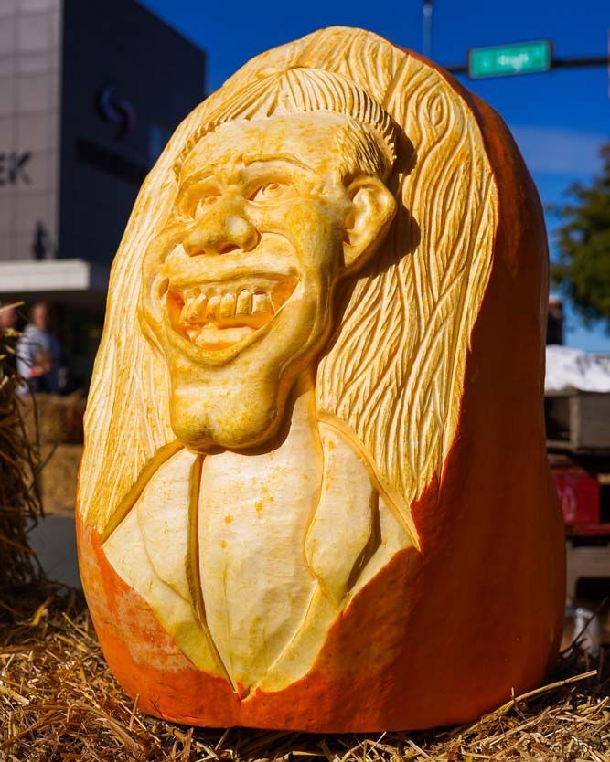 Pumpking with mand design