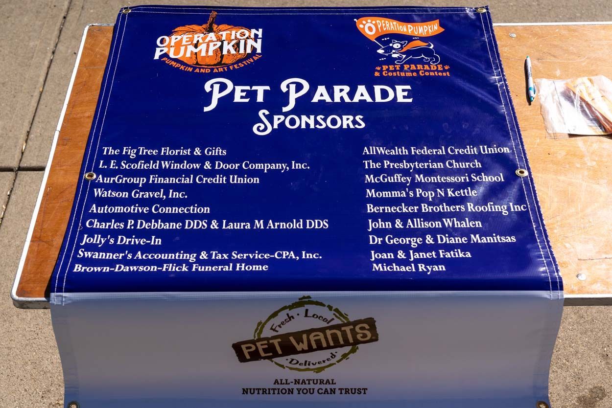 Pet Parade poster