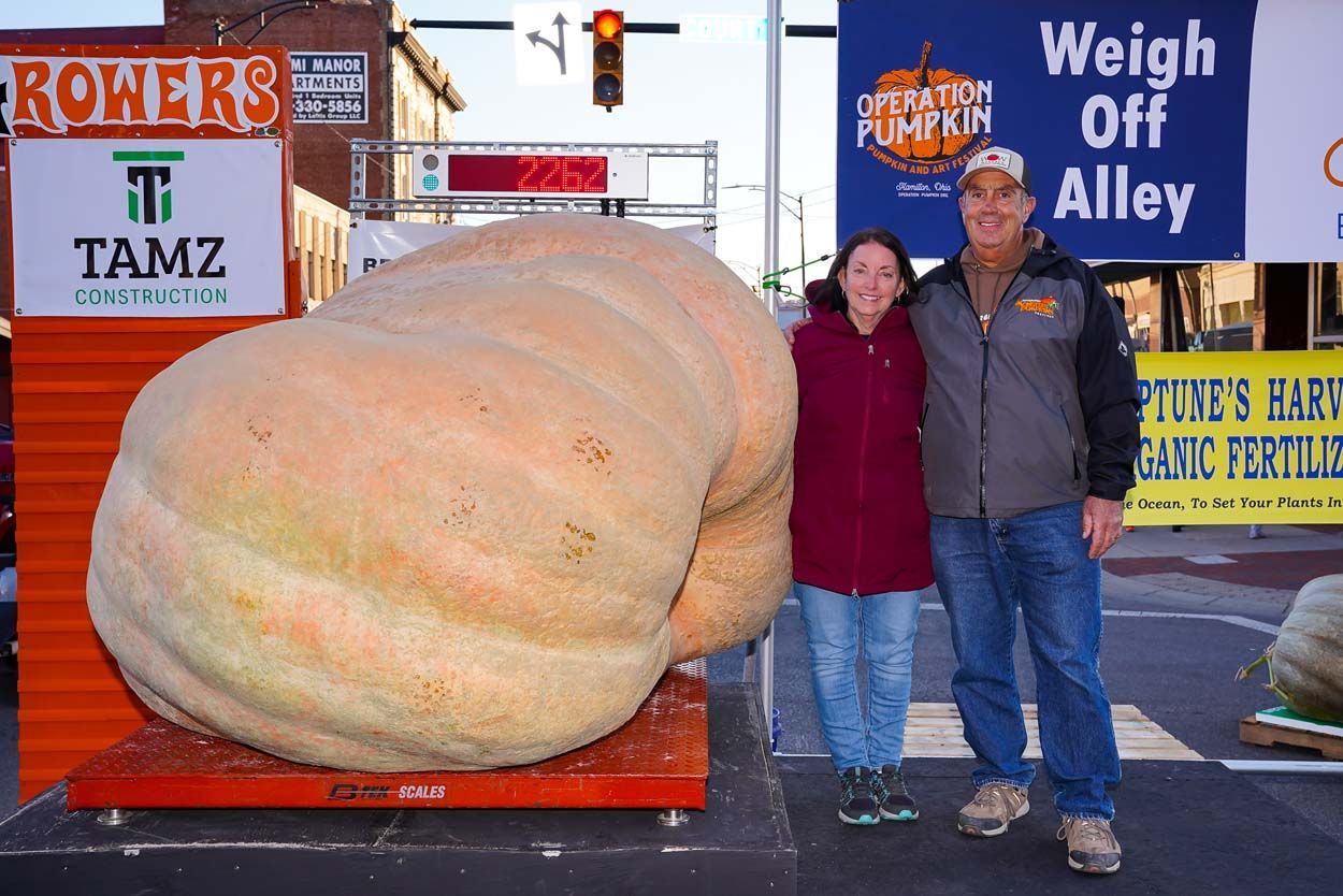 Large pumpkin with the couple