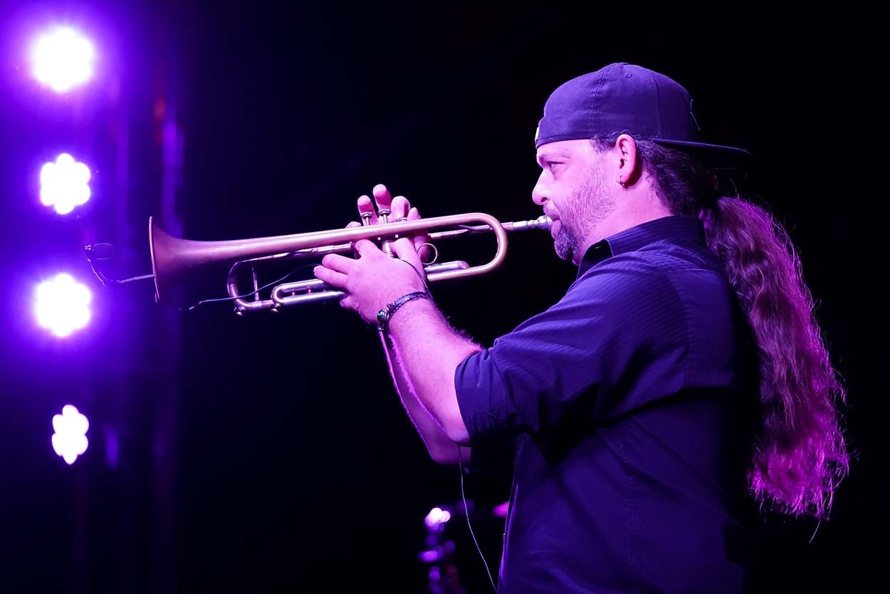 Brand trumpet player