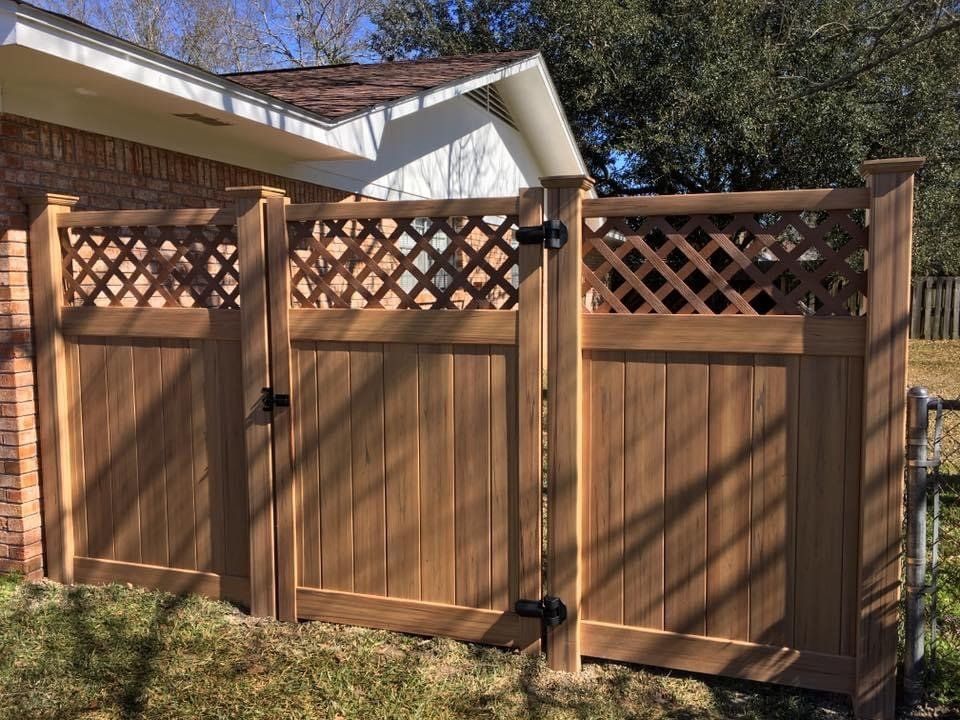 Vinyl fence