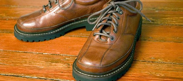 MATIE FIX Shoe Heel Repair, Self-Adhesive Quick Repair Heel Toe Hole Patch, shoe  repair kit for Sneaker, Leather Shoes, High Heels, Pale Apricot+black, S-L:  Buy Online at Best Price in UAE -