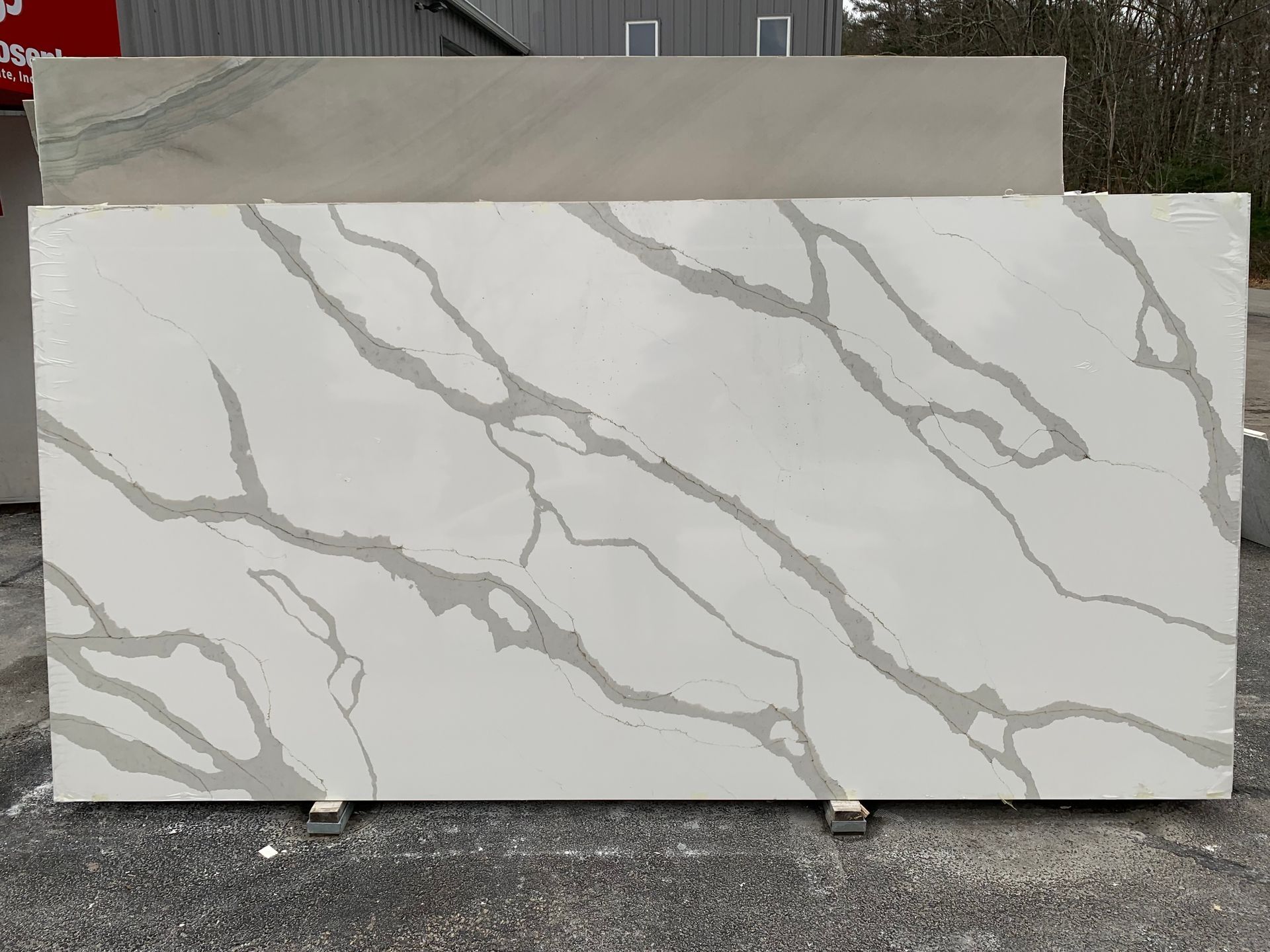 Light gray quartz design