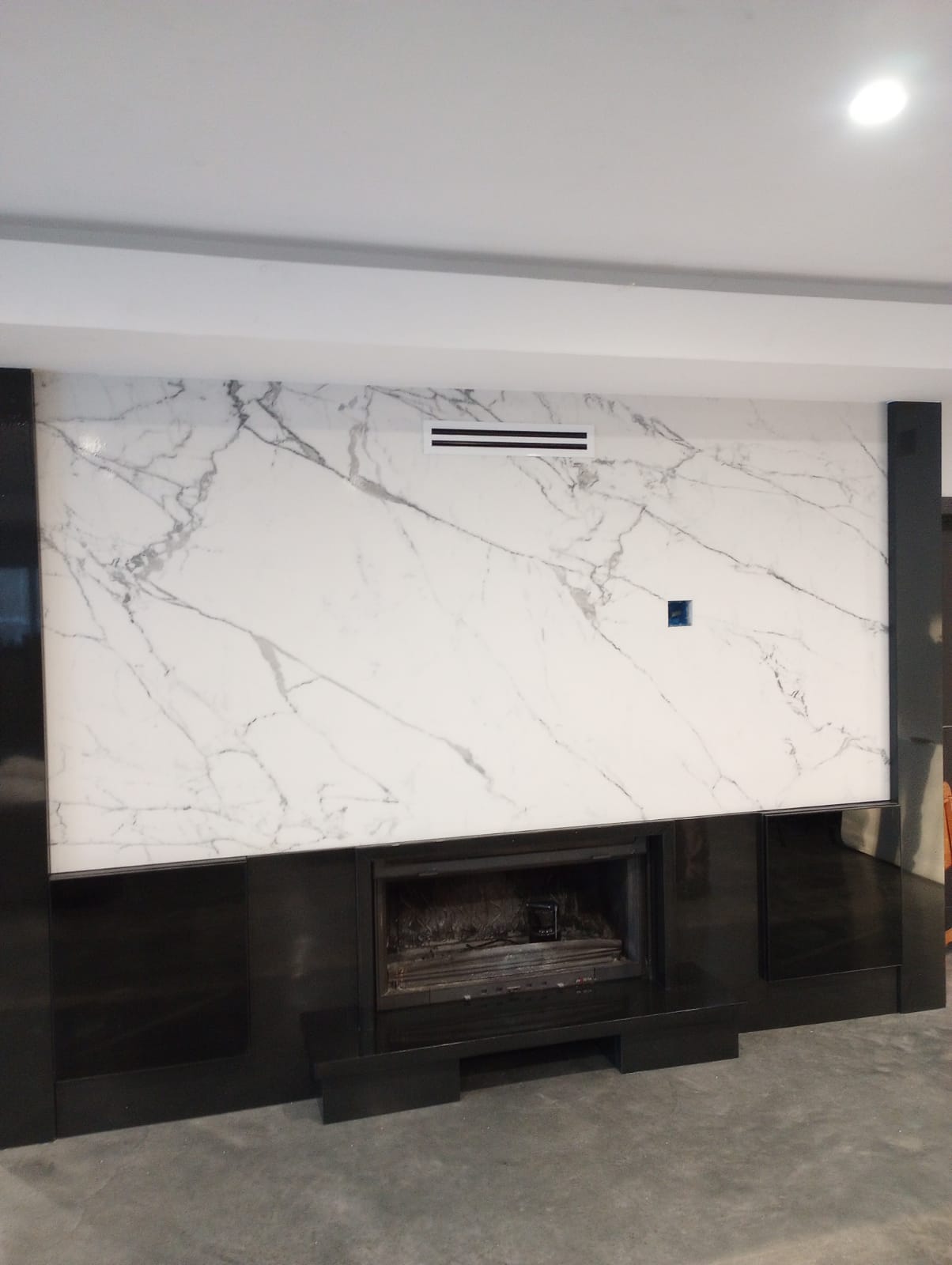 Quartz fireplace surround