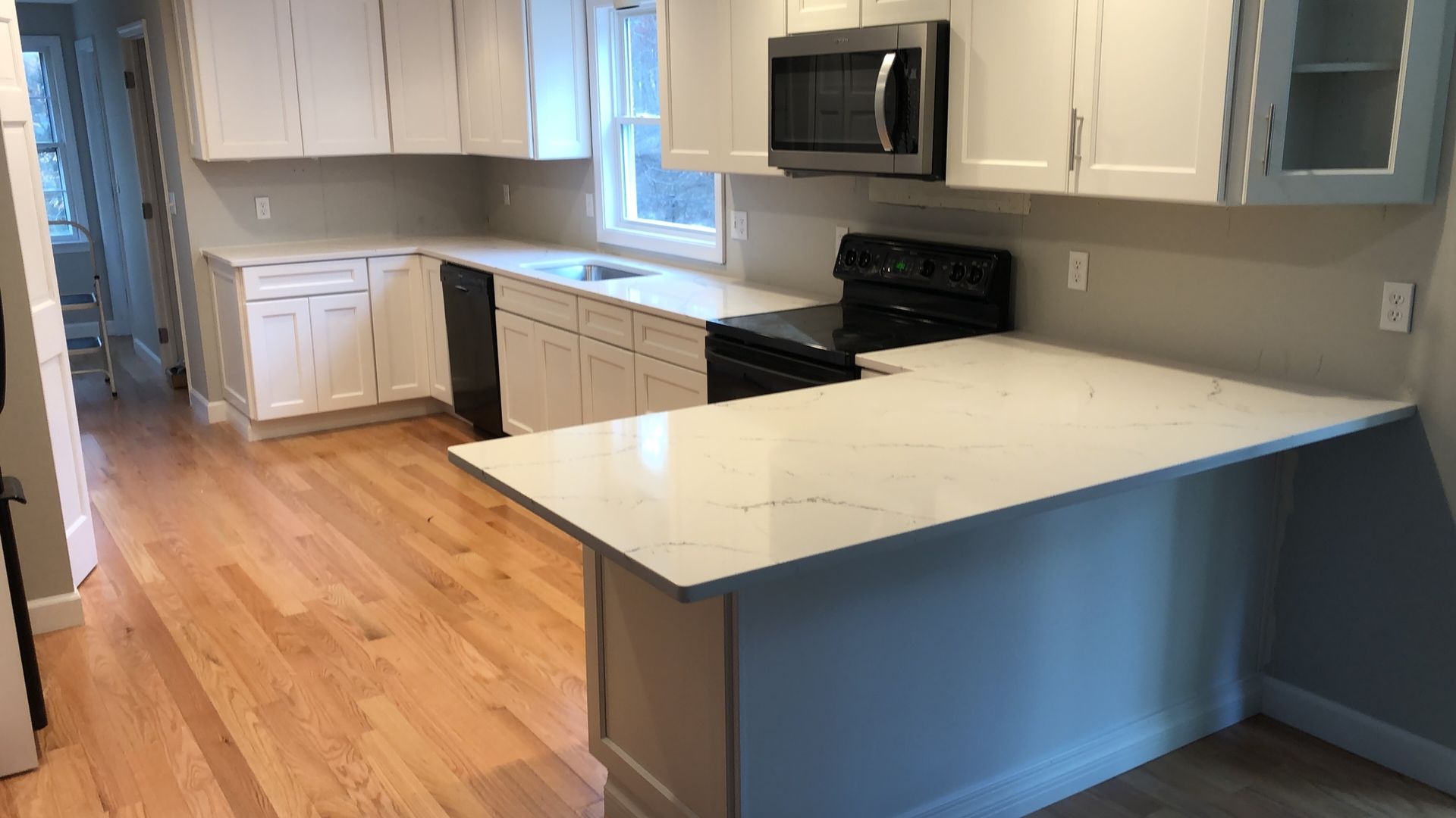 Light colored kitchen quartz countertop