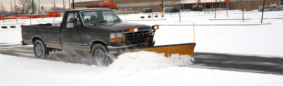 Snow plowing vechile
