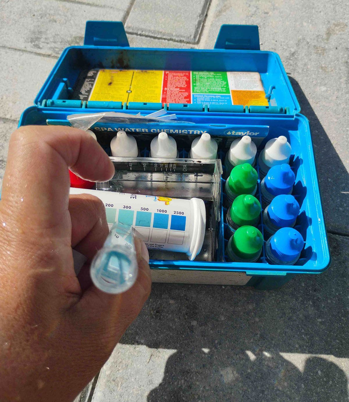 Pool water testing kit