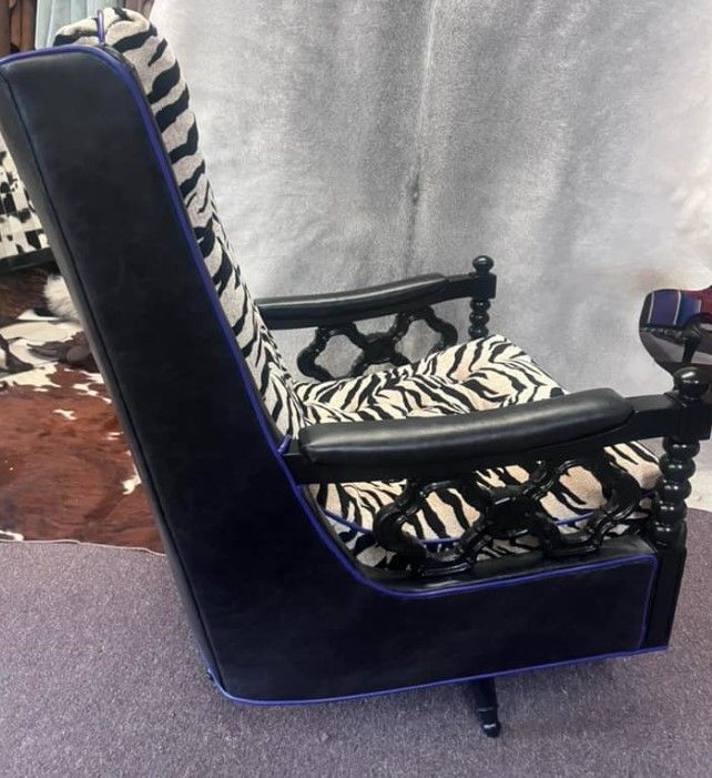 zebra-pattern-chair