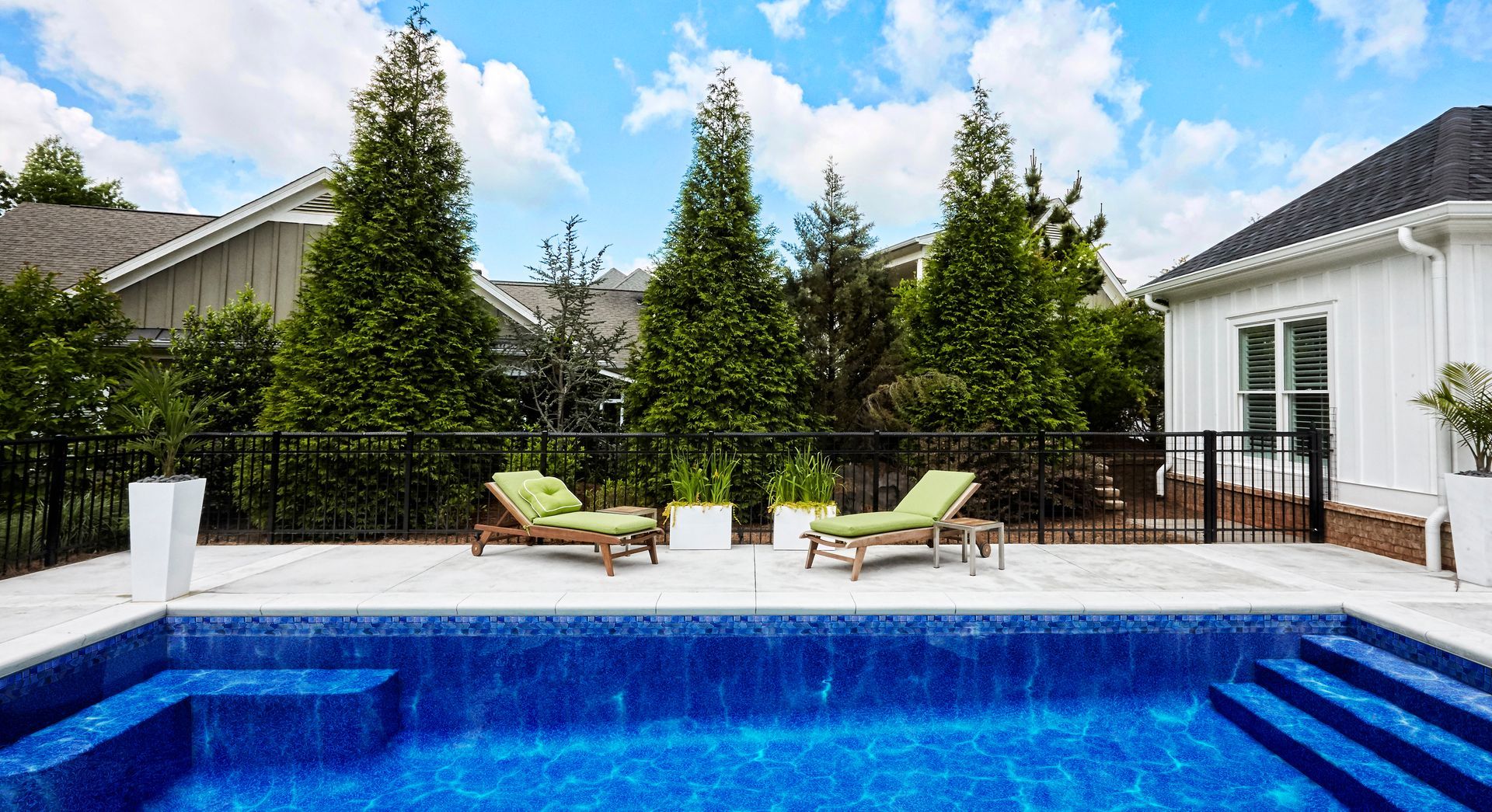 Ethan's Lawn & Outdoor Luxury