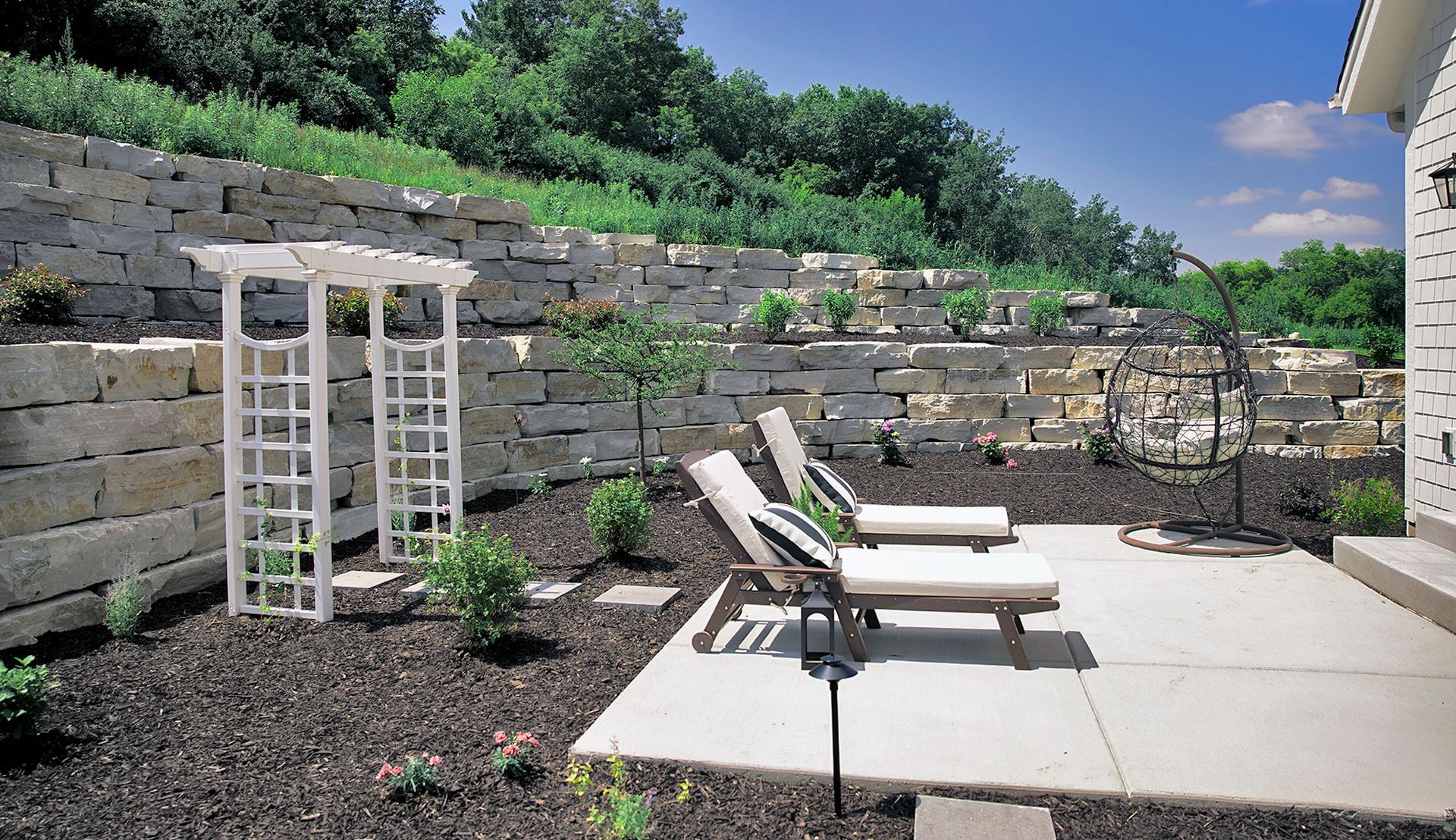 Ethan's Lawn & Outdoor Luxury