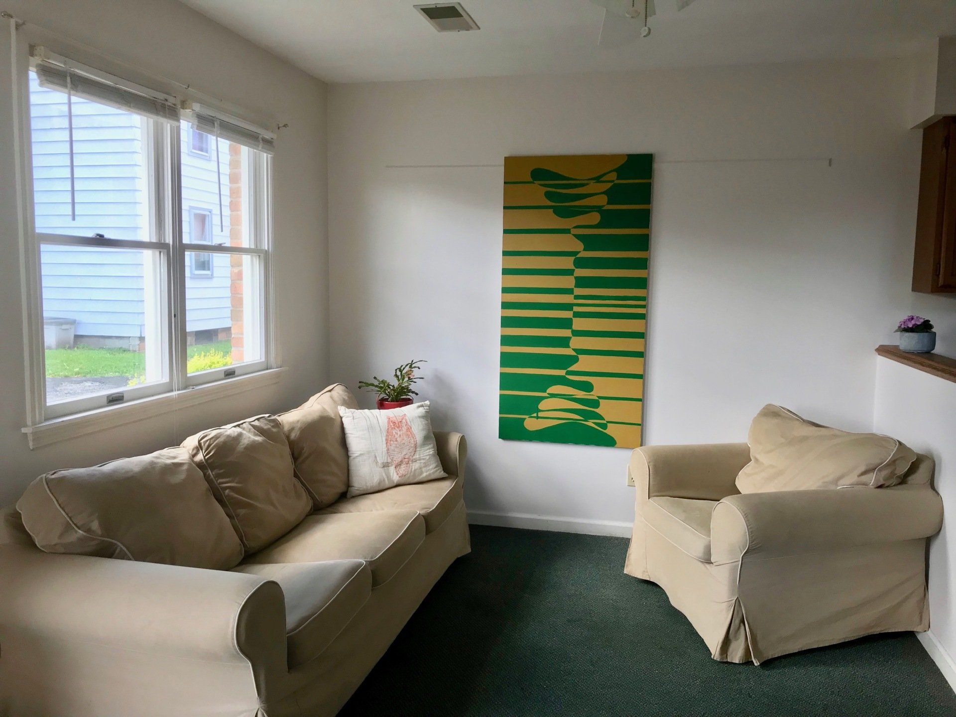 TH 726-livingroom-w (2)