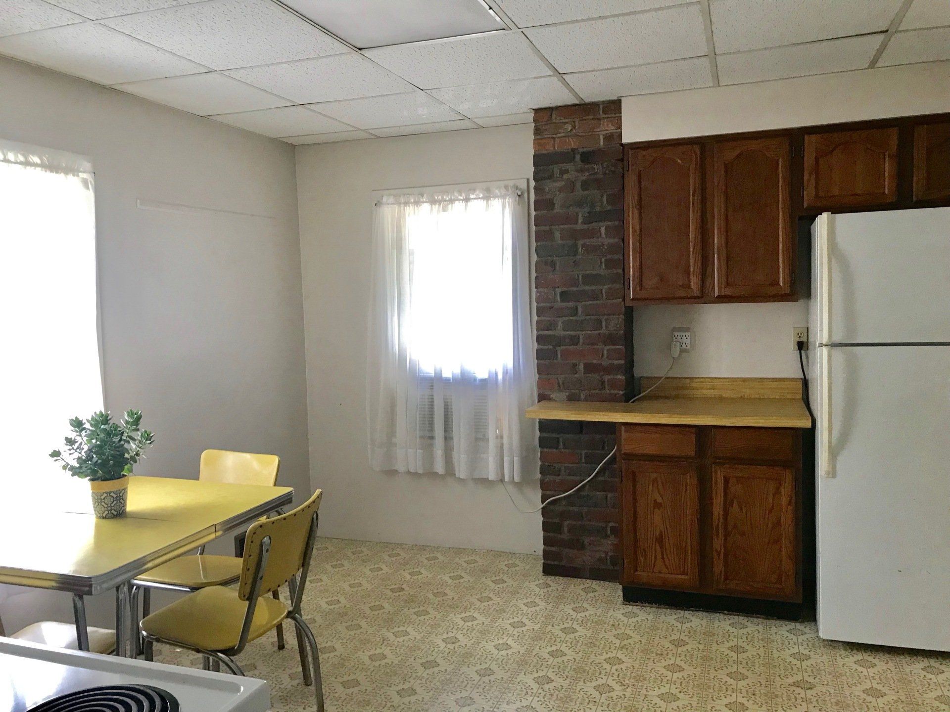 942B kitchen -w