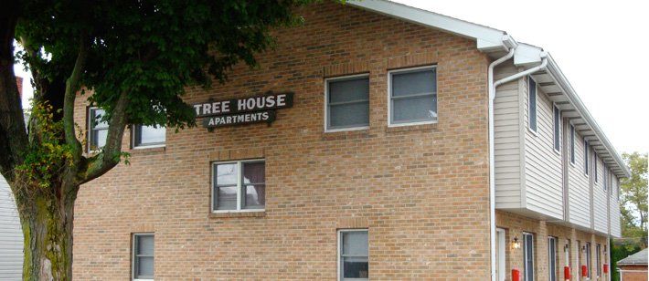 tree house apartments