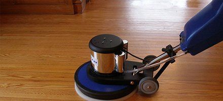 The Benefits of Using a Carpet and Upholstery Cleaner Service