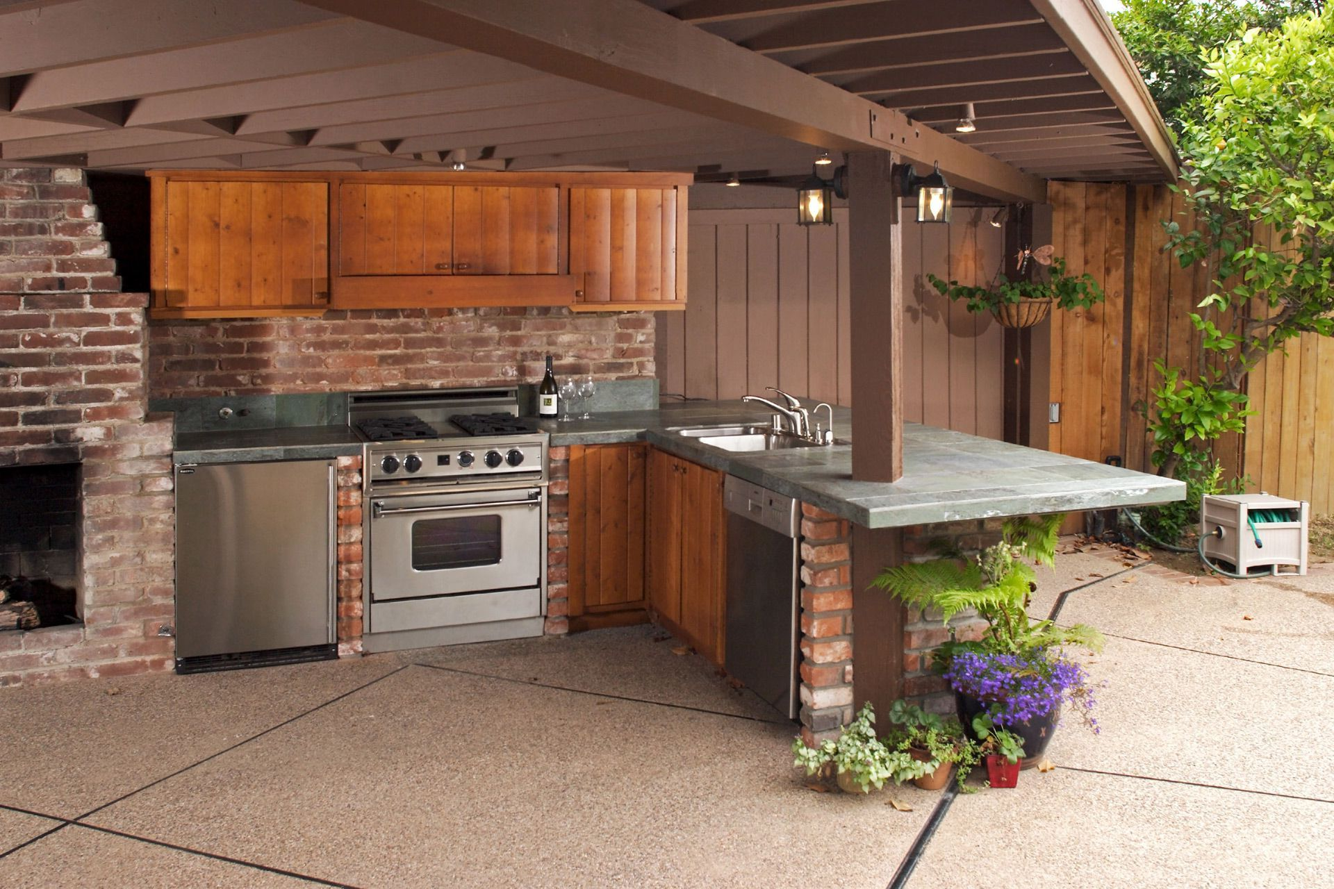 Elite Installation & Design Inc.