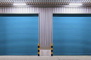Commercial garage door