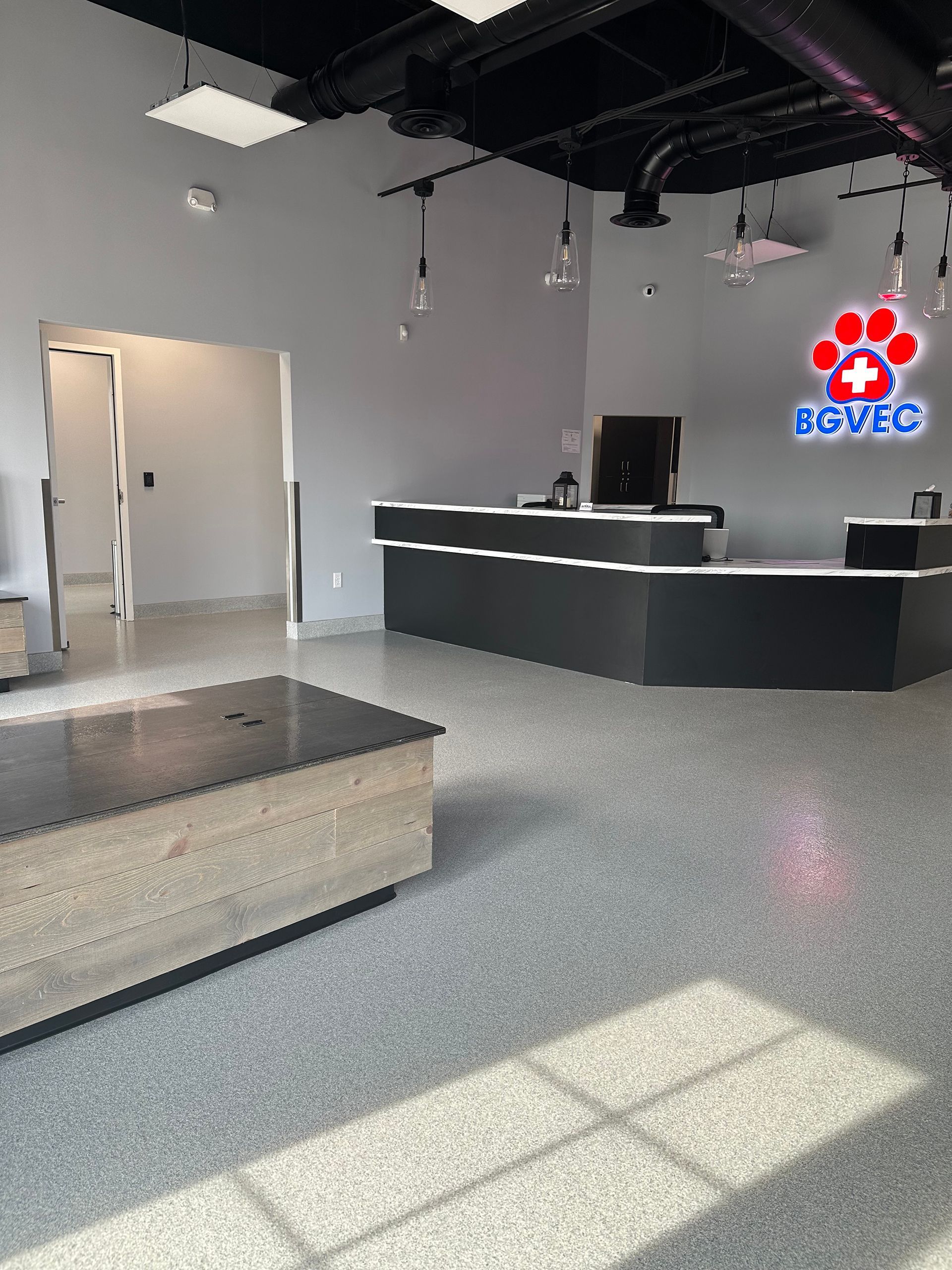 Bowling Green Veterinary Emergency Clinic lobby