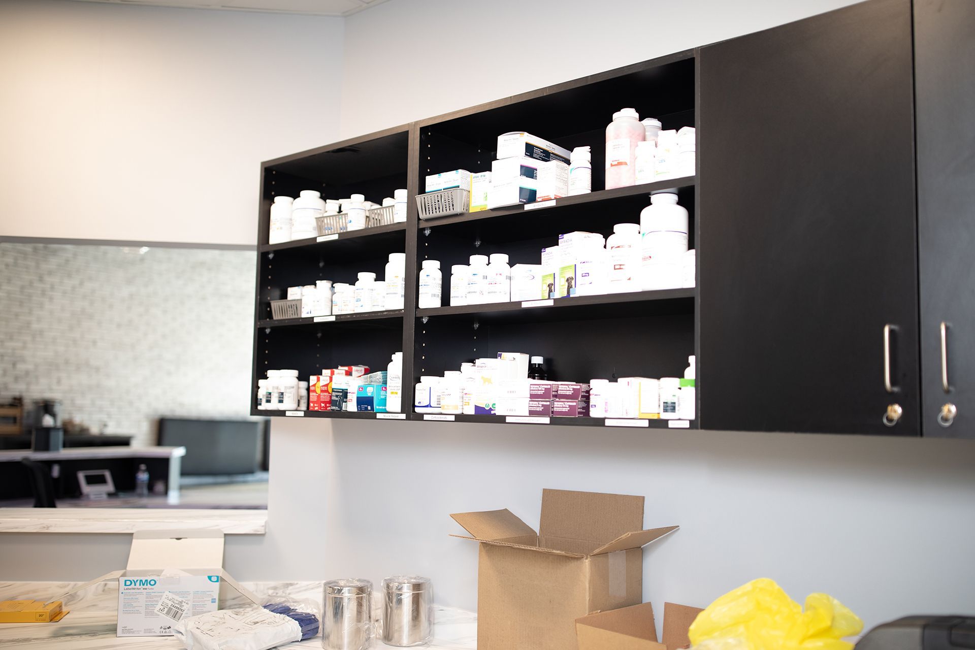 Bowling Green Veterinary Emergency Clinic shelves.