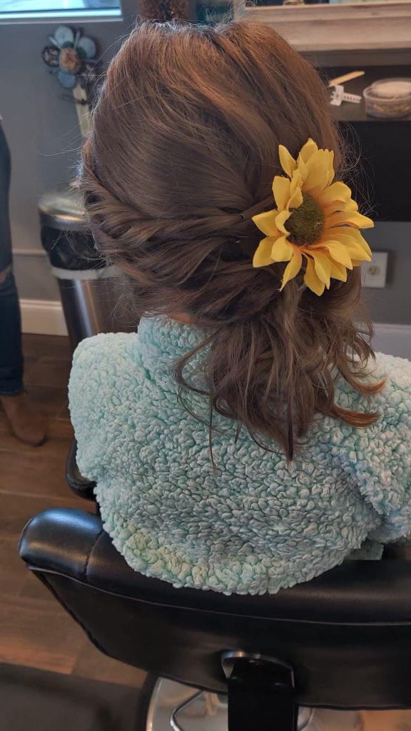 Hair style with sunflower