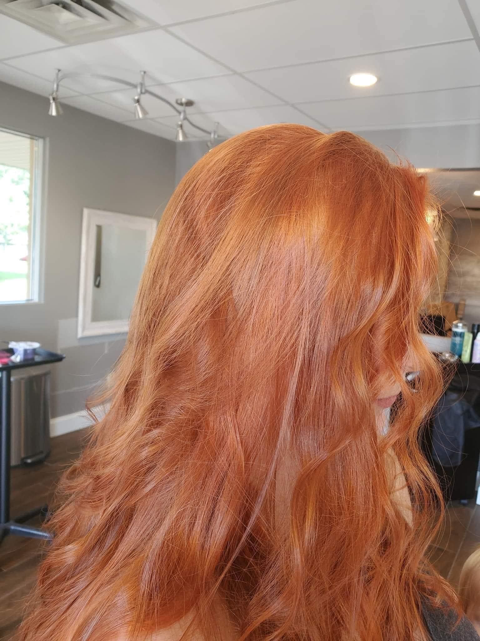 Colors and highlights hair