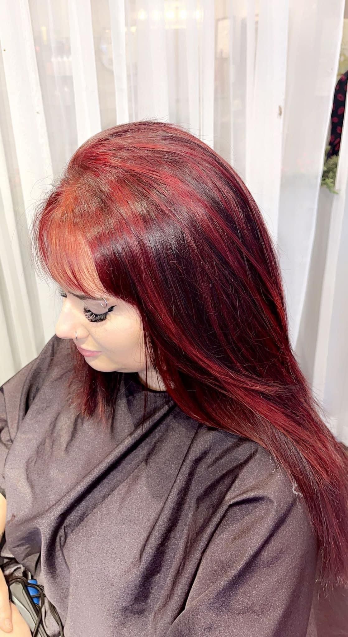 Colors and highlights hair