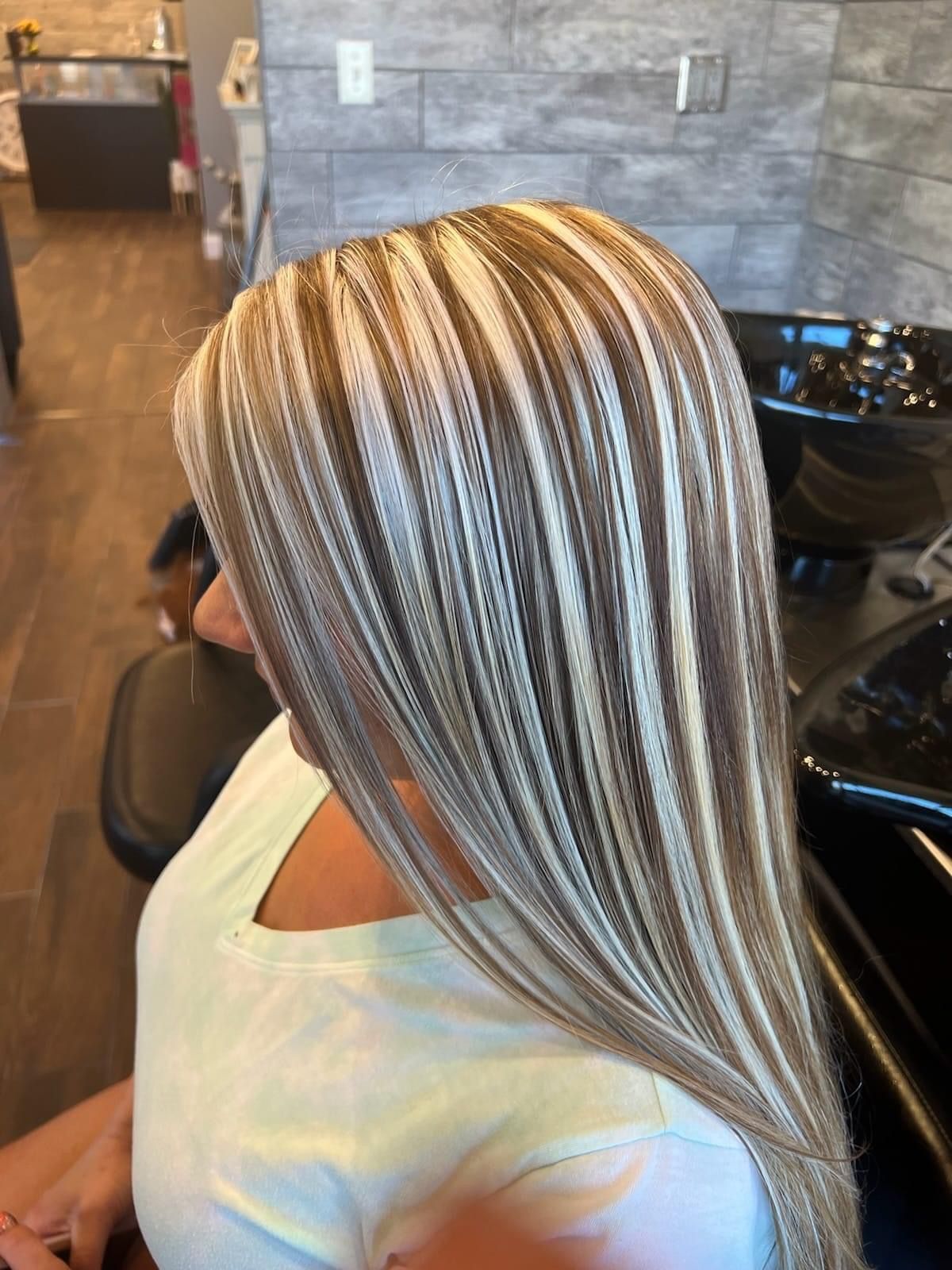Colors and highlights hair