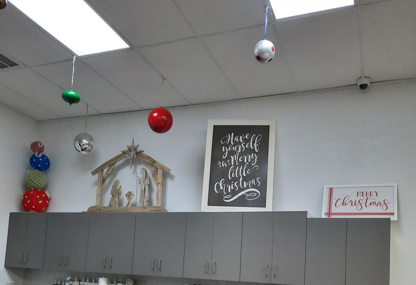 Christmas decoration on sink area.