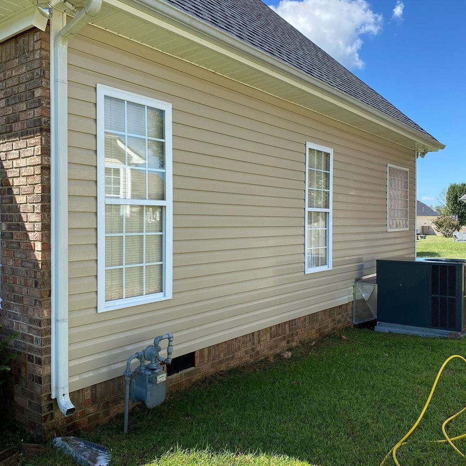 Siding power washing