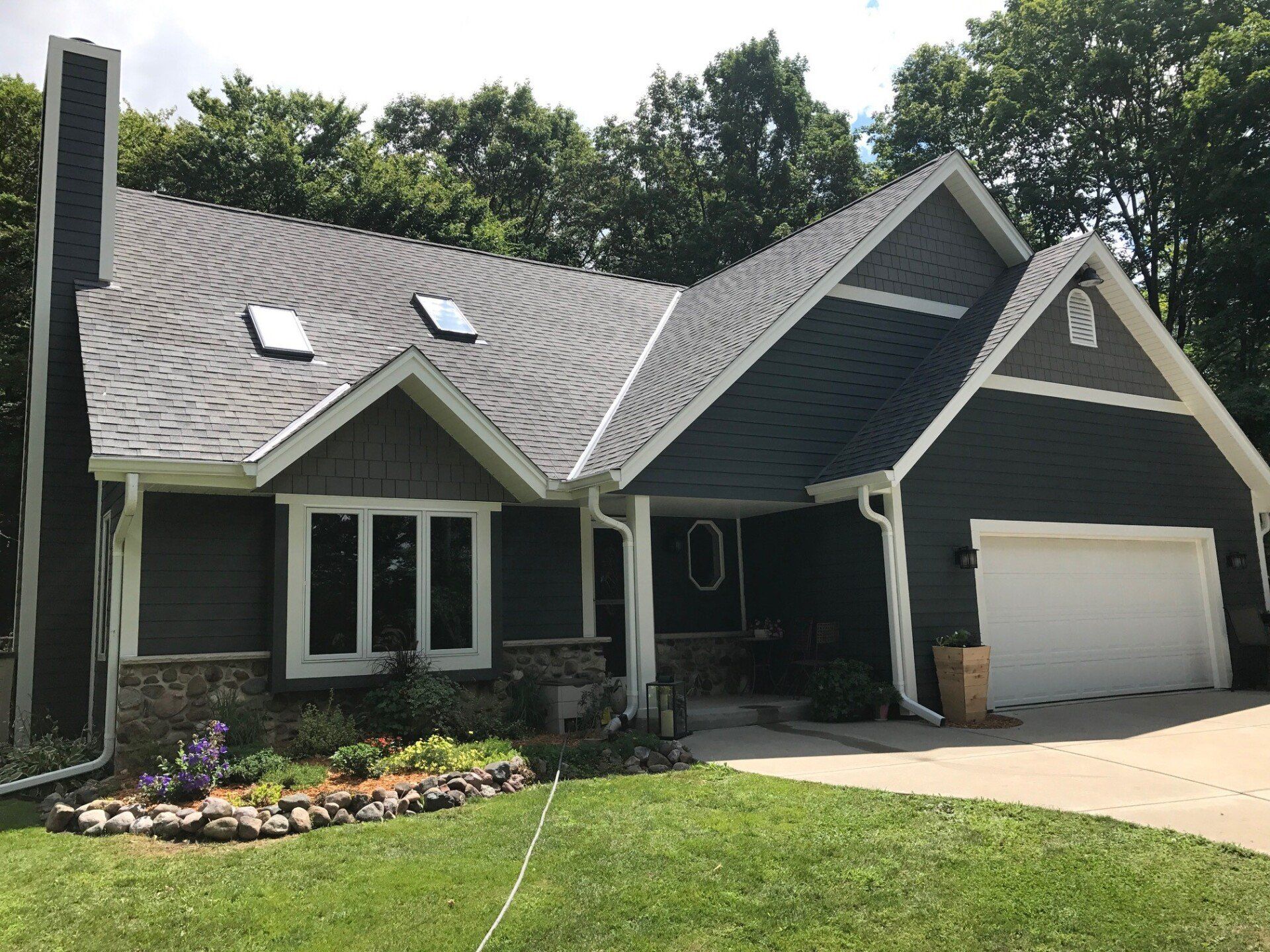 Gutters Hans Roofing & Siding Inc. Southeastern, WI