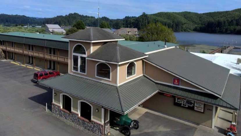aerial view of The Lakeshore Lodge