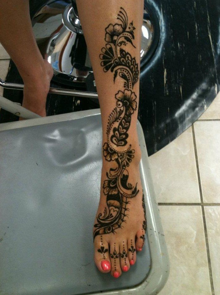 Henna, tattoo
