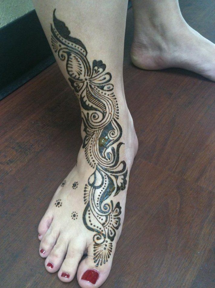 Henna, tattoo