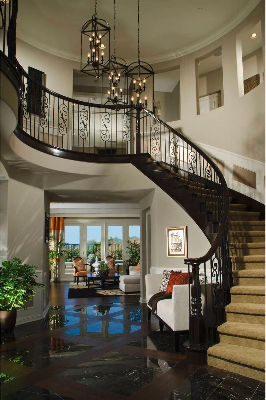 Curved staircase