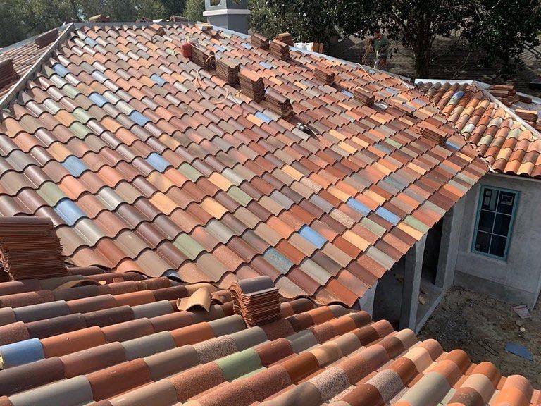 A roof with a lot of tiles on it