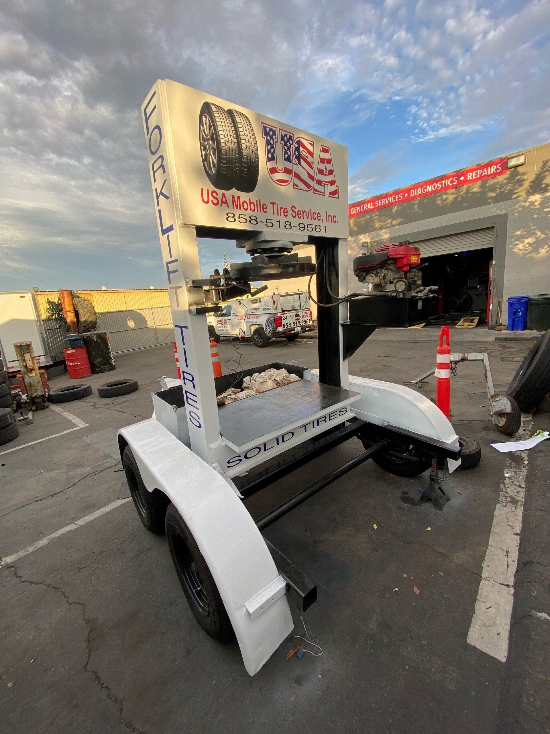 Advertisement trailer