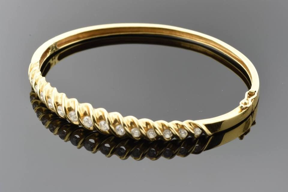 Gold bracelet