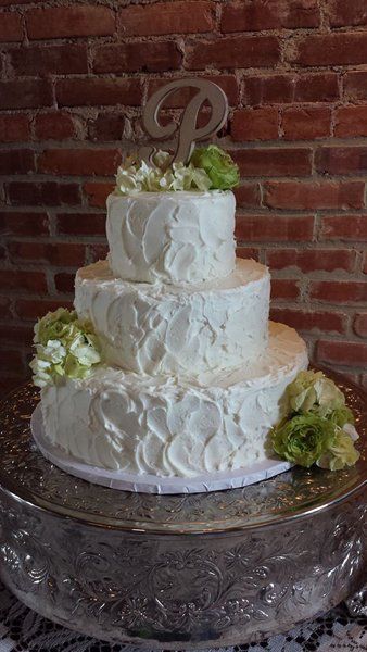 3 tier white cake