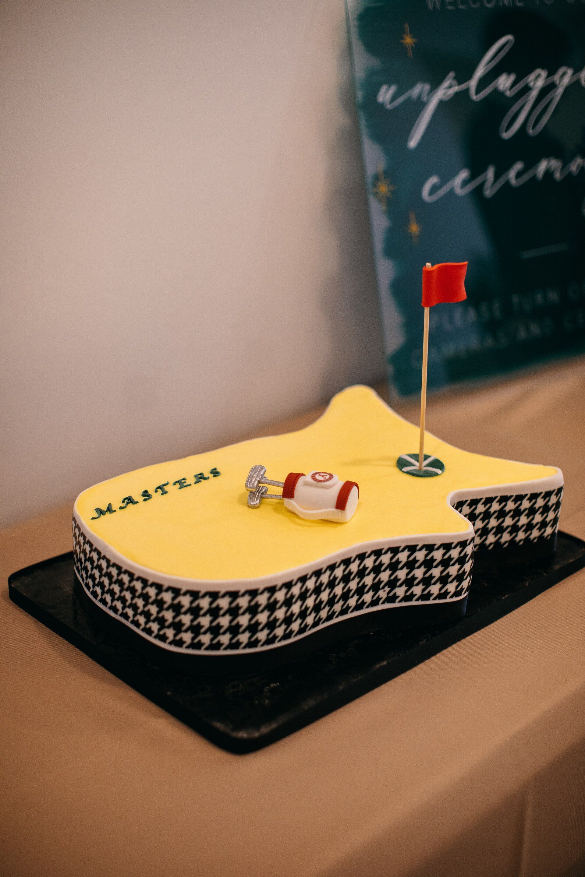 customized cake
